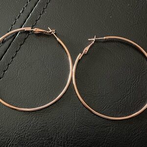 🔥2 for$10🔥Rose Gold Color Hoop Earrings
